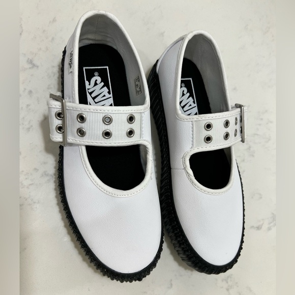 Vans White Dress Shoes with Black Trim - Picture 6 of 15